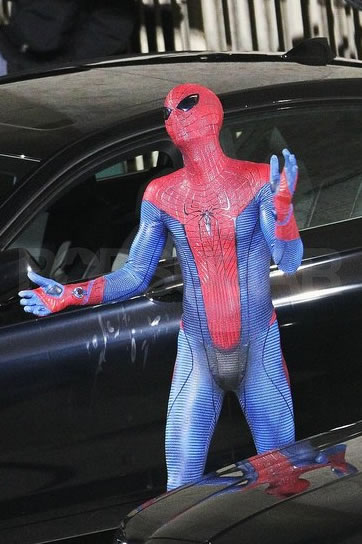 spider-man-movie-image-set-photo-costume-03.jpg